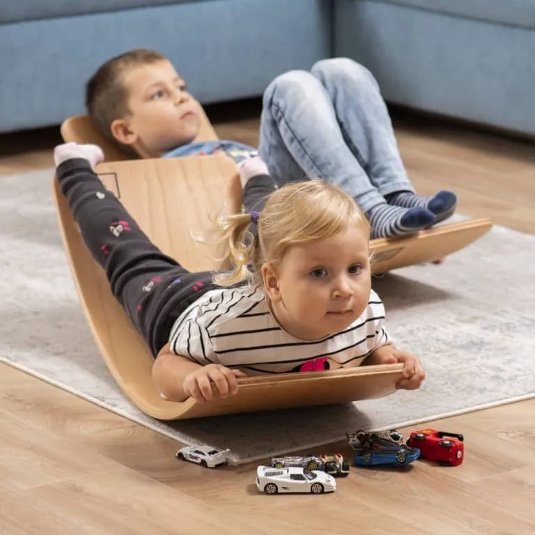 Deska sensoryczna: Zrób to sam! Pomysły, korzyści i instrukcje